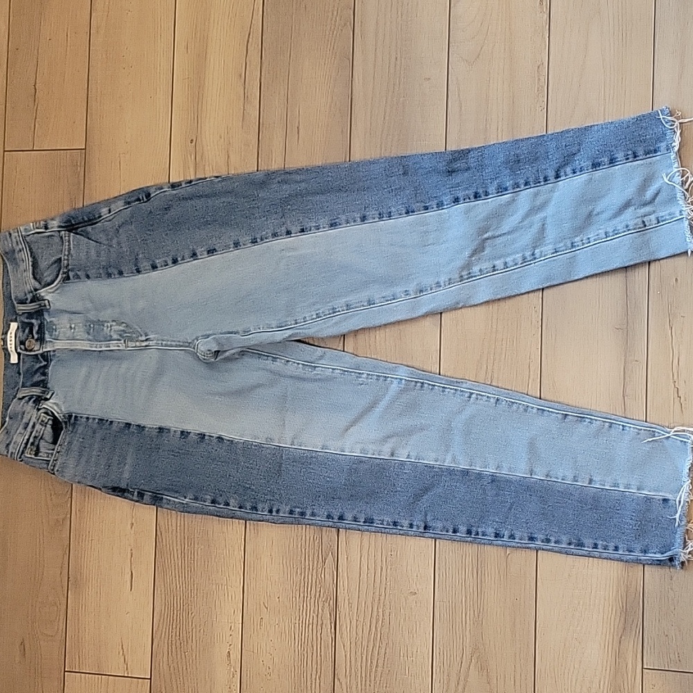 PacSun High Rise Straight Button Down, Two-Tone, Frayed Bottom Jeans - Size 25